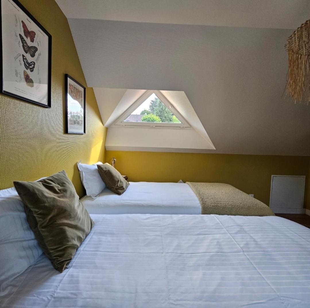Domaine Des Pousses, Chambres D'Hotes Au Coeur D'Un Village De Campagne Droue-sur-Drouette الغرفة الصورة